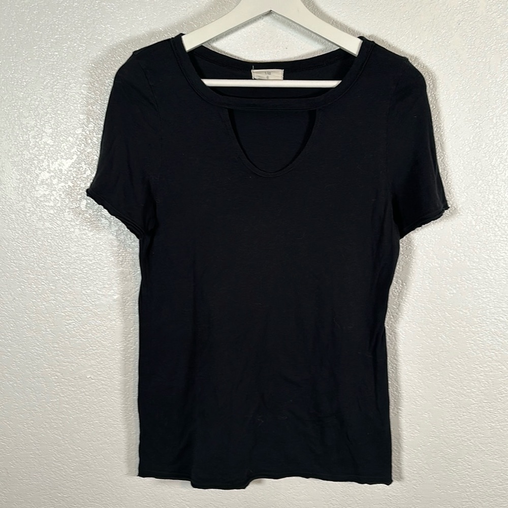 T. La Anthropologie Black Cut Out Raw Edge Tee Size Small